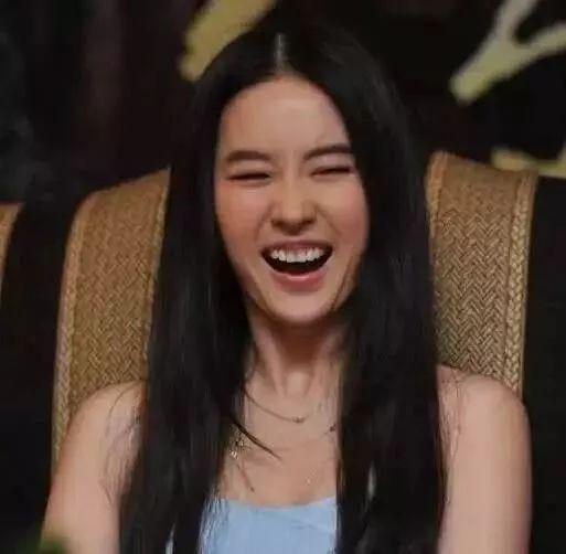 這些女星一大笑就破功，形象盡毀，只有她最美