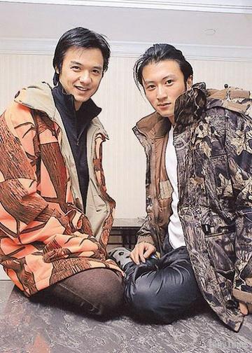 沒見過的合照：謝霆鋒竟然艷壓了所有人，林峰這變化也太大了吧！