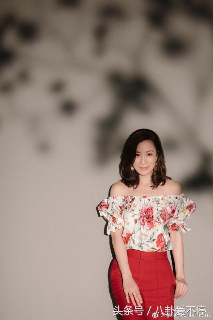 43歲的佘詩曼，年輕的像34歲！香港女星太會保養了！