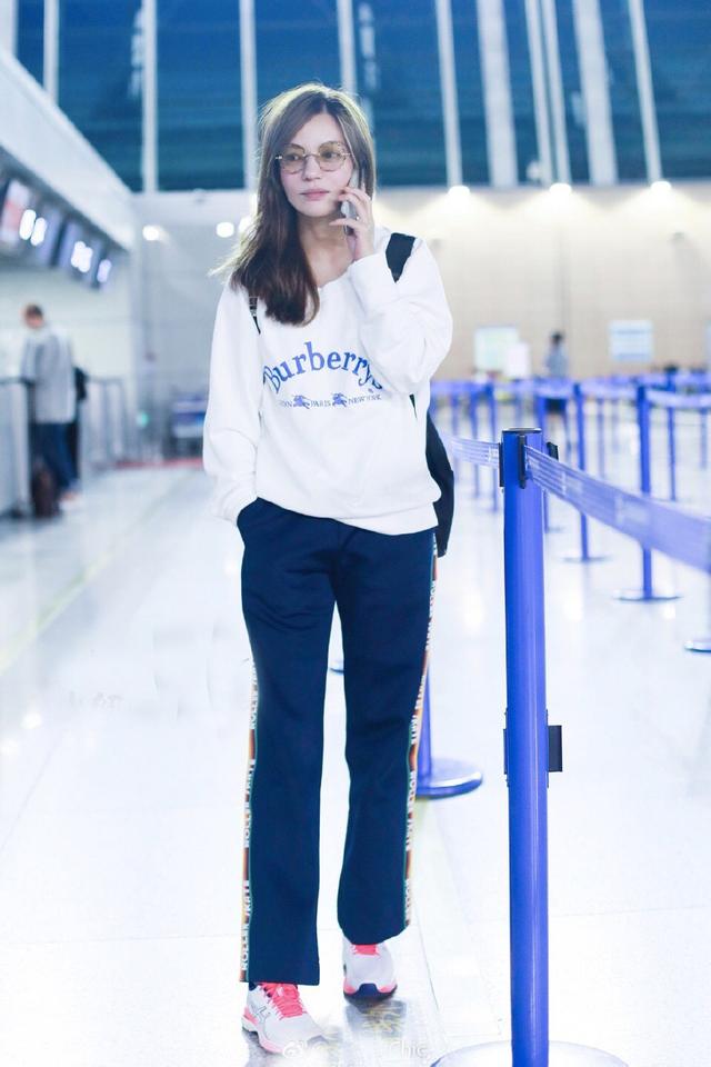 趙薇胖著玩的？幾個月前胖成大嬸，如今瘦成白骨精的她美回少女！