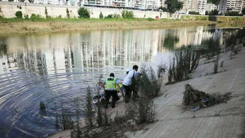 暑假在家玩手機被父母念　少年傳訊「永別了」跳河輕生