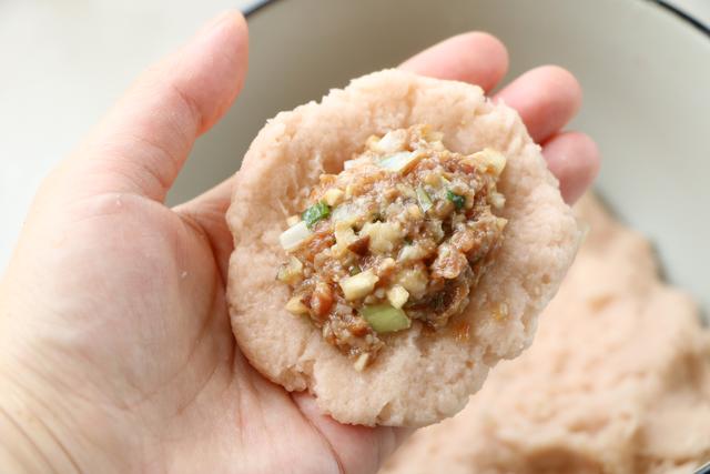學會土豆這個做法，其他做法都弱爆了，蒸10個一鍋，完全不夠吃