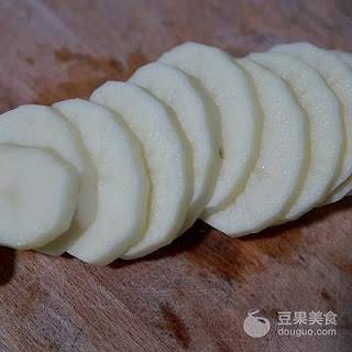 馬鈴薯蝦球的做法大公開！！好吃又好看，大人小孩都愛吃，一上桌馬上清光！ 