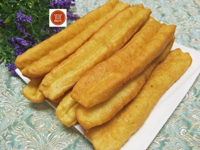 3分鐘教你炸油條，簡單好學，在家輕輕鬆鬆吃早餐
