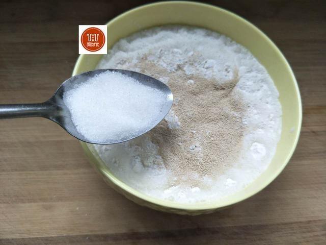 3分鐘教你炸油條，簡單好學，在家輕輕鬆鬆吃早餐