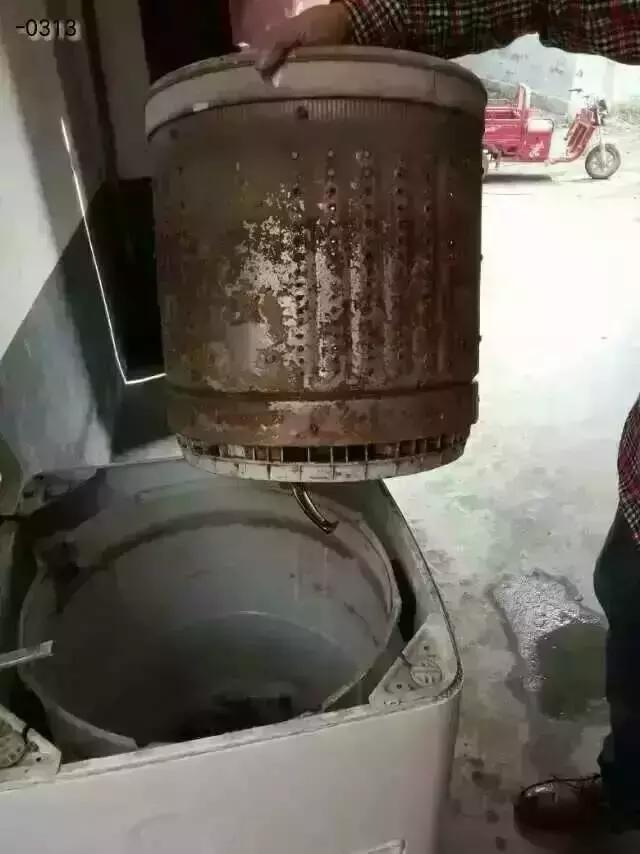 洗衣機用久了洗衣服洗不乾凈？教你一招輕鬆除菌，衣服越洗越潔凈！ 