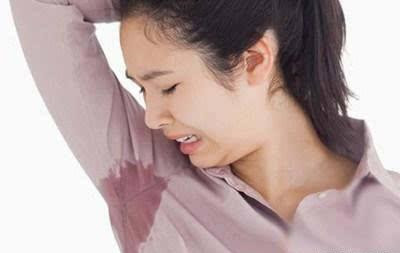 夏天要注意：容易出這6種汗，是你的身體給你預警了，尤其腋下出汗多，需要忌口了！ 