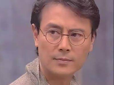 劉德凱20年前拋棄劉雪華和她腹中孩子娶洋媳，被網友罵翻，如今落魄登門乞求原諒，被唾棄：憑什麼！ 