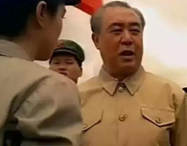關之琳何以能艷絕天下，看看她的爸媽，不得不承認基因的強大！