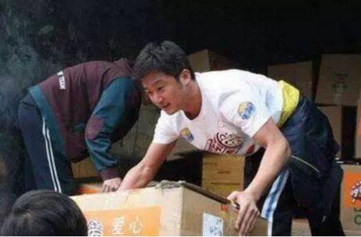 古天樂被逼捐100萬？你那麼善良就該給我錢！不給我錢，我就去死！