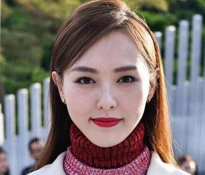 高清鏡頭下的女星，楊冪暴露缺陷，熱巴老十歲，最驚艷的是關曉彤