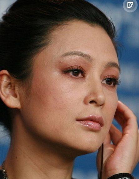 高清鏡頭下的女星，楊冪暴露缺陷，熱巴老十歲，最驚艷的是關曉彤