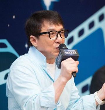 周潤發為何​​多次拒絕與成龍合作？「賭神」一個字回應成龍！