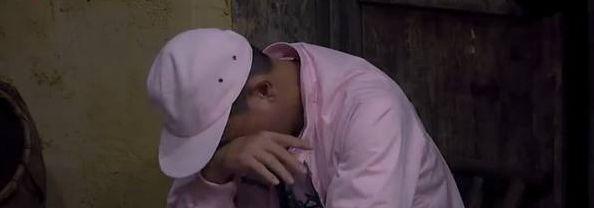 曾經為了三千塊賣了弟弟，成為一輩子的痛，如今身家上億卻找不回弟弟