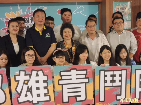 港都雄青鬥陣營 陳菊與年輕朋友分享40年從政經驗 