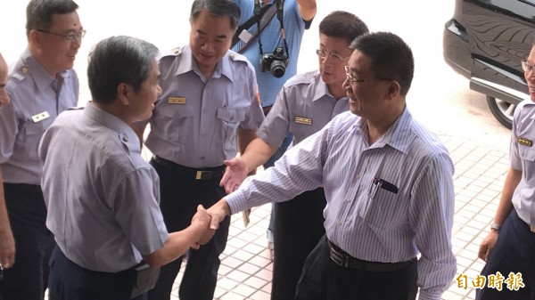 內政部長徐國勇南巡 承諾補齊高市400警力缺額 