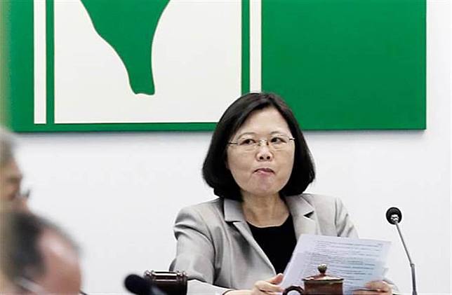 執政黨鎖定對岸打擊假消息 網：蔡英文才是最大假新聞