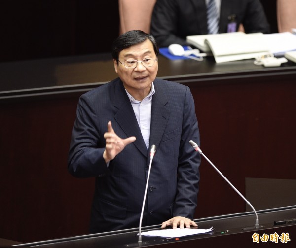 獨派潑漆蔣介石像 立院國民黨團：民進黨高層鼓勵縱容 