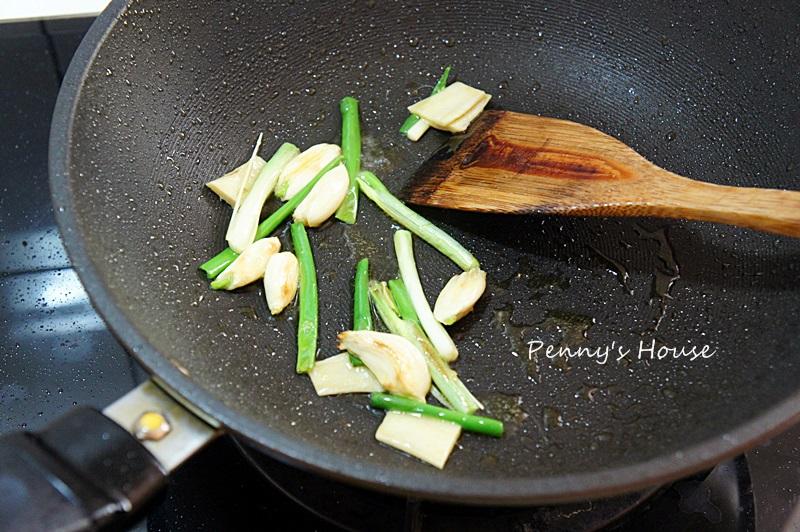 軟嫩控肉，原來這麼輕鬆簡單。帶皮豬五花食譜、滷汁製做。豆油伯伴手禮