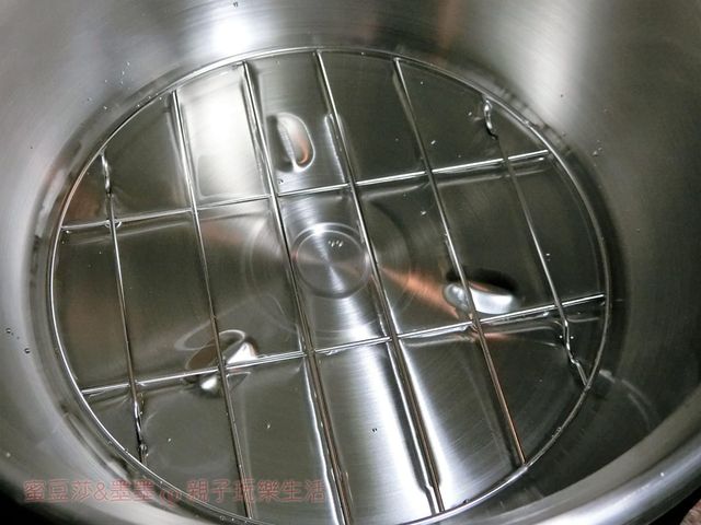【電鍋食譜】零失敗懶人料理！麻油雞飯簡單上桌