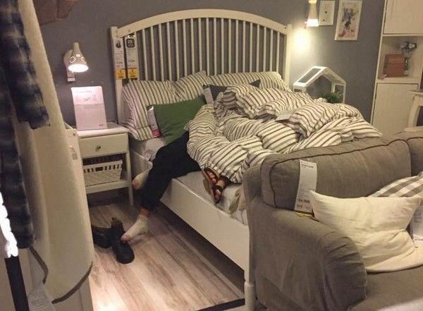 失戀到IKEA退掉雙人床...沒想到竟意外女友get！他上論壇分享「真實經歷」被推爆：神展開