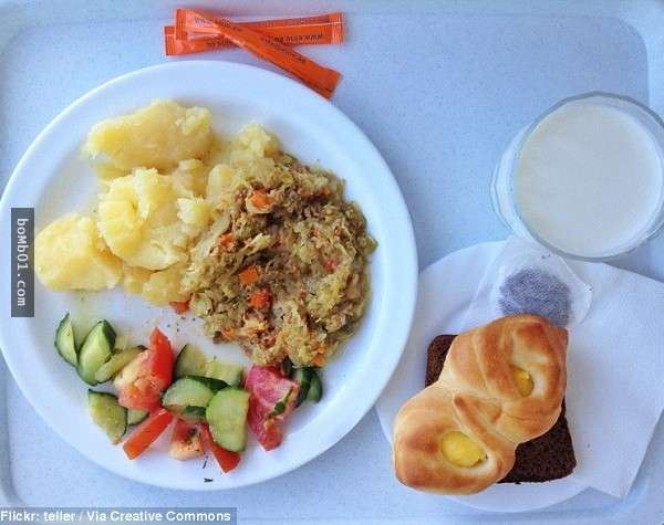 世界各地醫院的食物到底是什麼樣？看完後你也許會考慮住進醫院。