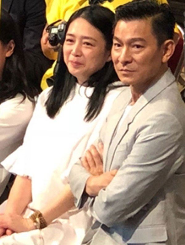 原來"星巴克"是他們家開的！她家族是馬來西亞檳城首富集團，營業每年超過200億！