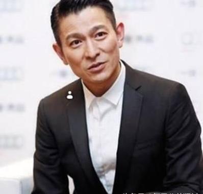 原來"星巴克"是他們家開的！她家族是馬來西亞檳城首富集團，營業每年超過200億！