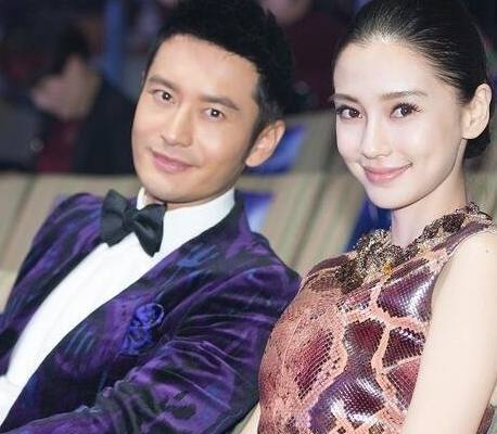 baby真敢穿，這條裙子坐下後就很尷尬了！