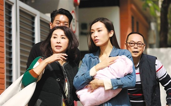 李佳芯也要嫁了?! 軟飯王野獸男友謀劃娶女神過門! 網民: 癩蛤蟆想吃天鵝肉…
