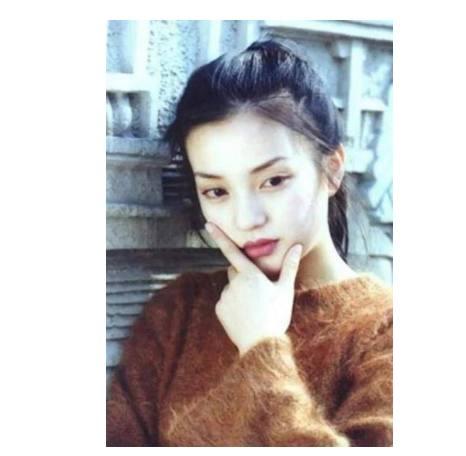 20歲趙薇和20歲林心如，讓你在兩人選一個做老婆，你會選誰？