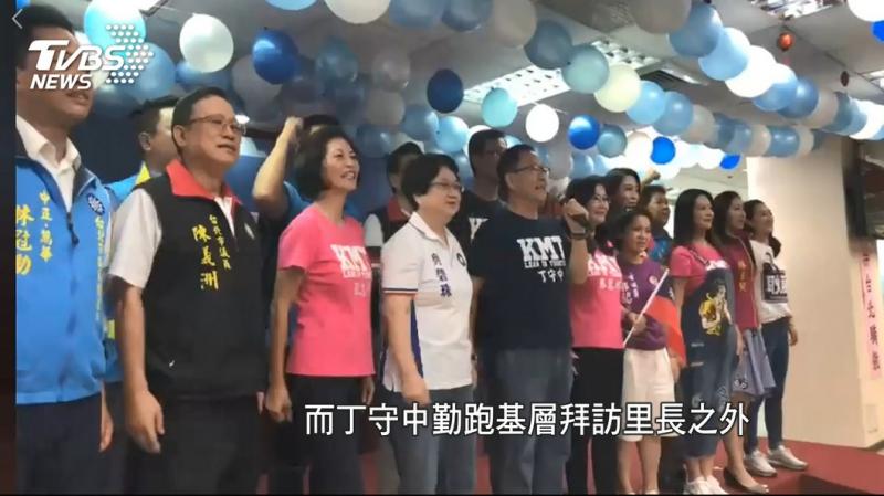 　柯文哲支持度贏丁守中10%
