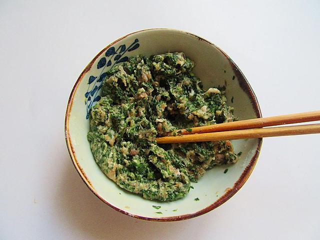 過年怎能少了春卷，有了它才能咬春，我一下可以吃十幾個 