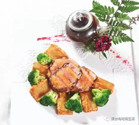 燒汁雙菇，口感豐富，味道鮮美，怎麼吃都不夠