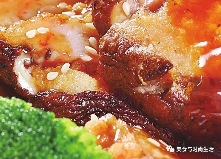 燒汁雙菇，口感豐富，味道鮮美，怎麼吃都不夠