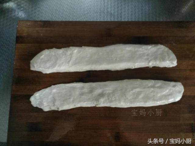 我炸油條不用發麵，放一天都不皮，家人吃了好幾年都不夠 ！