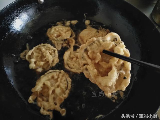 茄子這做法一年四季吃不夠，外酥里嫩一咬咔咔脆，一做就得兩大盤 