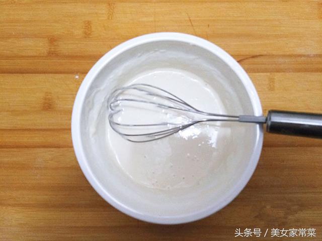 傳統的雞蛋餅過時了，這款網紅雞蛋餅做出來，讓別人對你刮目相看 