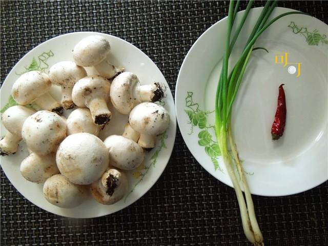 這素菜秋天要多吃，我家用它代替紅燒肉，咬起來多汁，提高免疫力