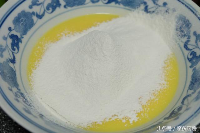 手把手教你做一款雙色戚風蛋糕，注意這幾點一準能成功 