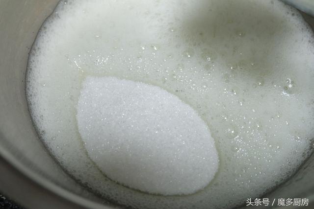 手把手教你做一款雙色戚風蛋糕，注意這幾點一準能成功 