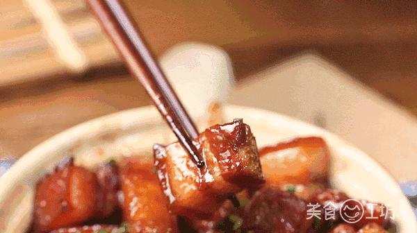 紅燒肉裡加個梨，香得一塌糊塗！