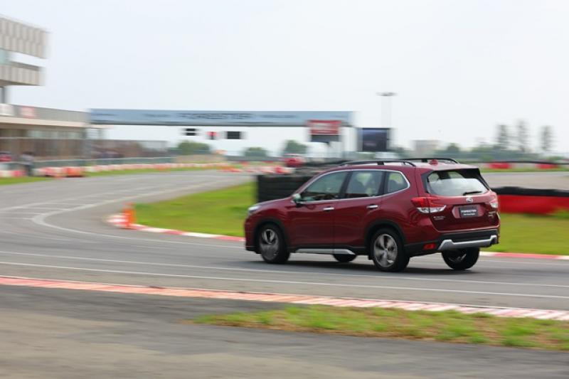 全新 Subaru Forester 特點有哪些？賽道、越野體驗告訴你！（內有影音）