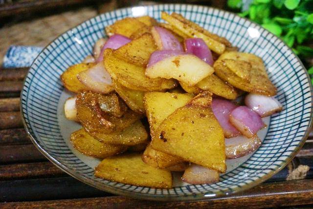 土豆和它是好搭檔，炒時加上它，滿屋飄香