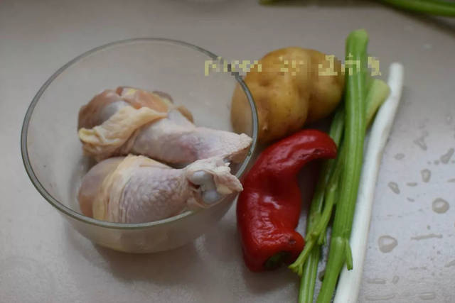 這麼做雞腿，入味、爽滑，孩子一定會搶著吃！