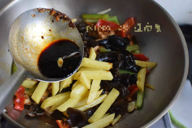 這麼做雞腿，入味、爽滑，孩子一定會搶著吃！