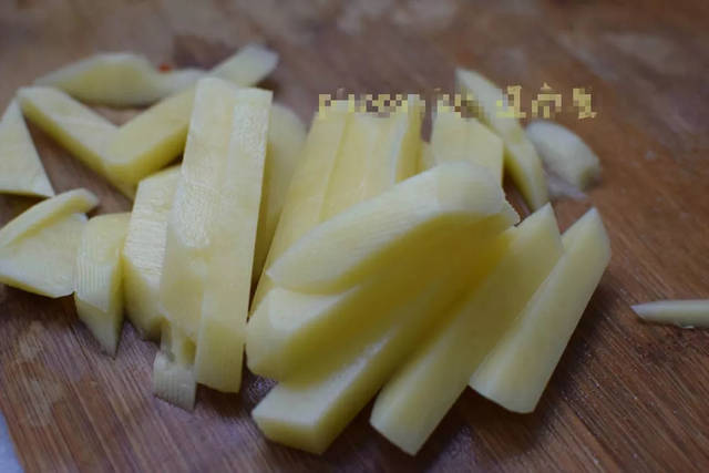 這麼做雞腿，入味、爽滑，孩子一定會搶著吃！