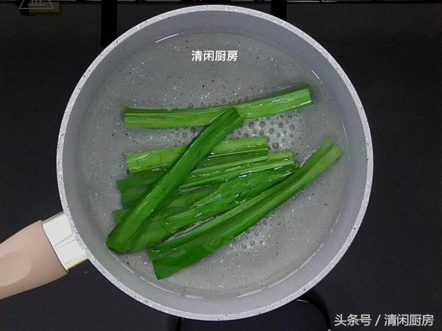 胡蘿蔔發糕的做法，天然金橙色的發糕，製作簡單，一學就會