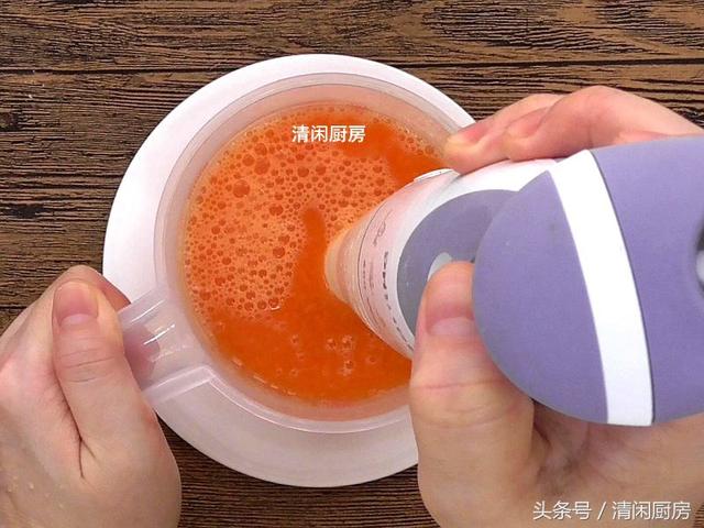 胡蘿蔔發糕的做法，天然金橙色的發糕，製作簡單，一學就會