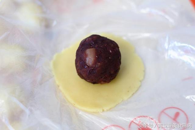 中秋月餅不用買了，教你3種做法，真材實料無添加劑，吃著更健康